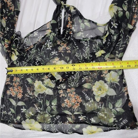 Forever 21 cold shoulder floral blouse - Picture 7 of 8